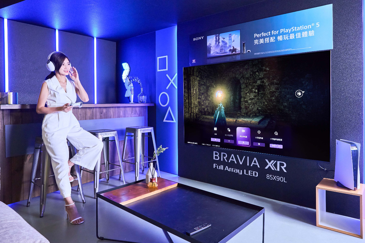 6) Sony BRAVIA XR